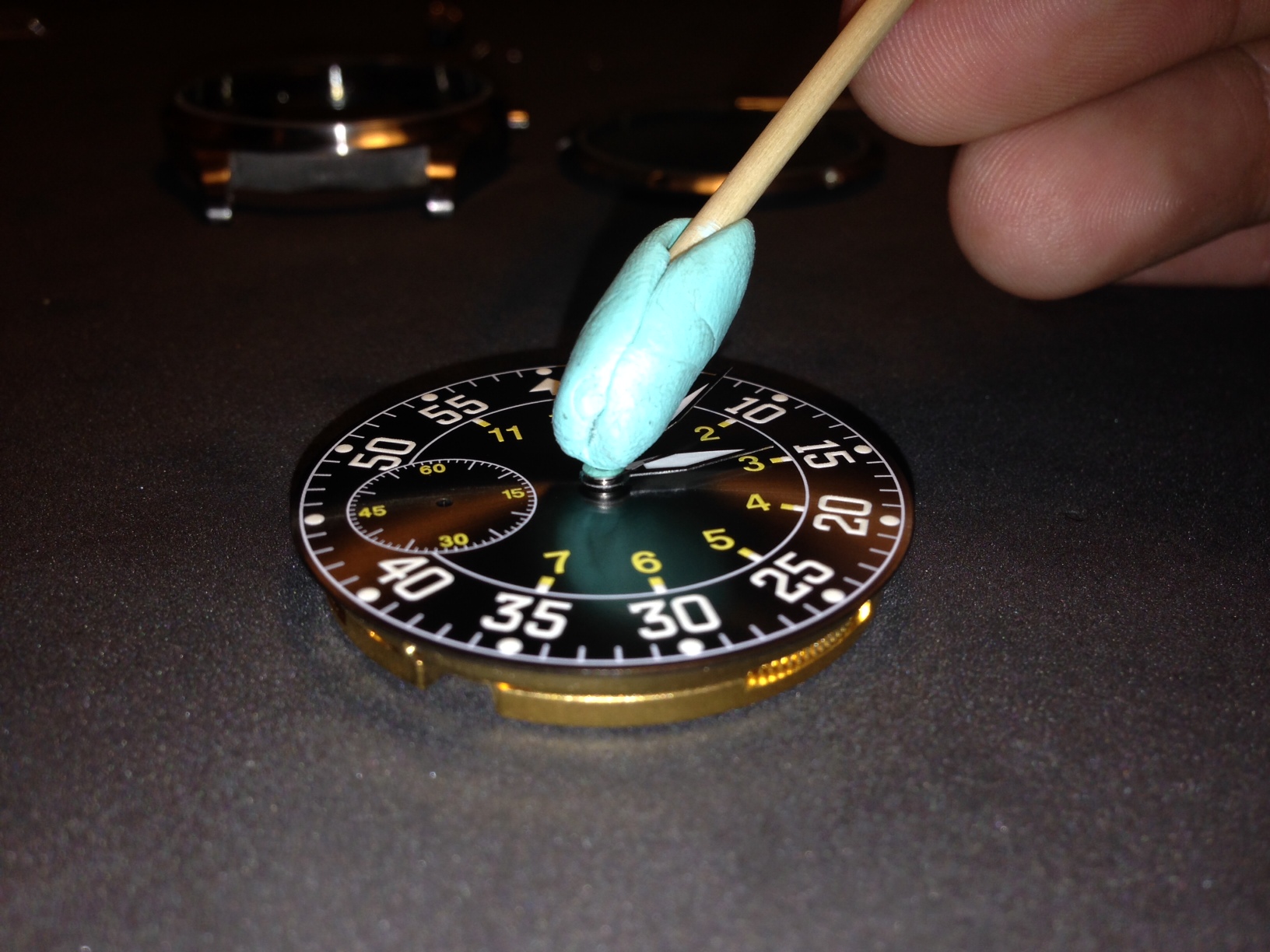 How to build your own mechanical watch - attach the minute hand